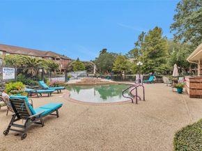 2815 Kings Crossing Drive 102, Houston TX 77345