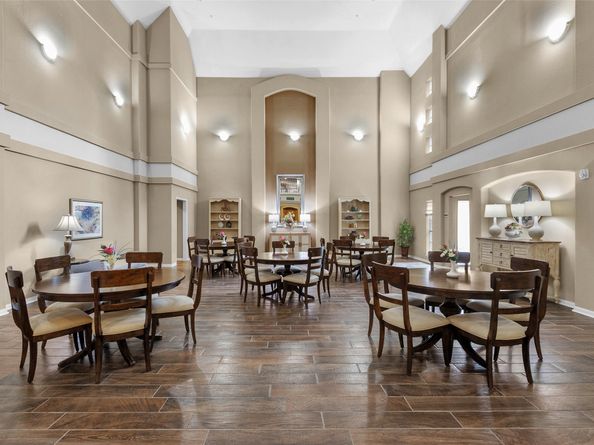 2815 Kings Crossing Drive 102, Houston TX 77345