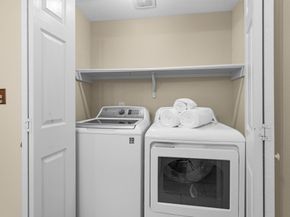 2815 Kings Crossing Drive 102, Houston TX 77345