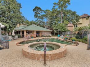 2815 Kings Crossing Drive 102, Houston TX 77345