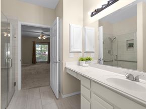 2815 Kings Crossing Drive 102, Houston TX 77345