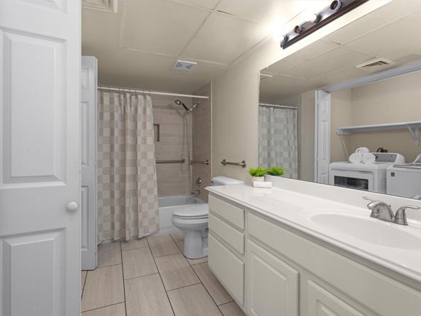 2815 Kings Crossing Drive 102, Houston TX 77345