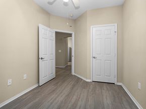 2815 Kings Crossing Drive 102, Houston TX 77345