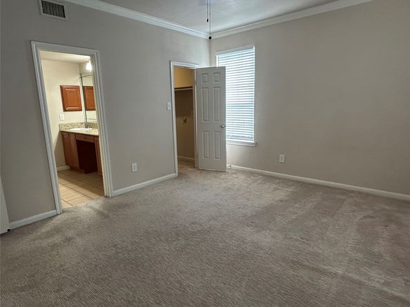 2255 Braeswood Park Drive 218, Houston TX 77030