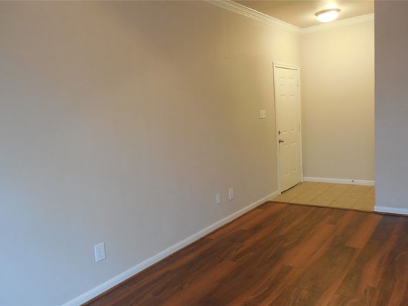 2255 Braeswood Park Drive 218, Houston TX 77030