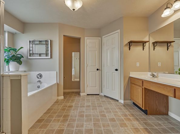 7430 Stonesfield Place, Spring TX 77389