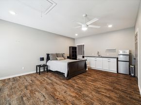 1017 Waverly Street B, Houston TX 77008