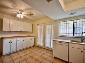6442 Bankside Drive 36, Houston TX 77096