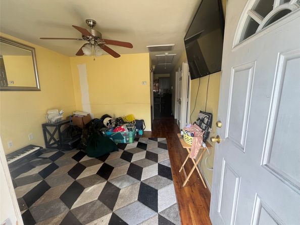 2705 Brewster Street, Houston TX 77026