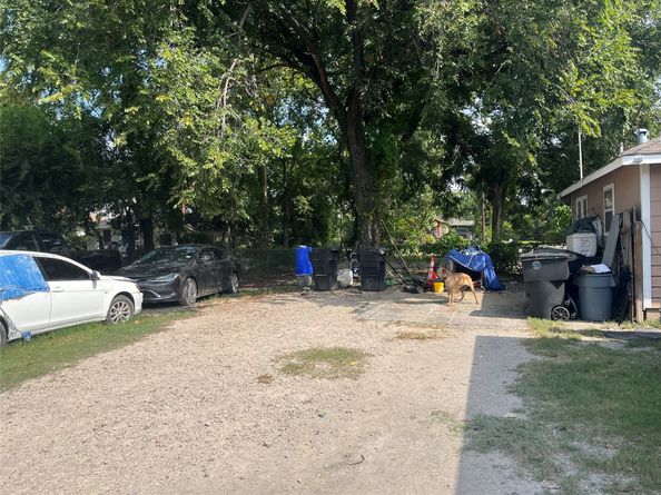 2705 Brewster Street, Houston TX 77026