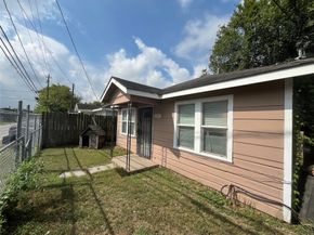 2705 Brewster Street, Houston TX 77026