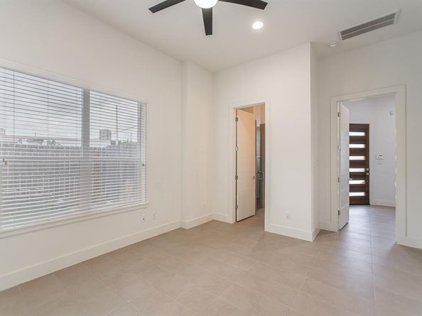 2004 Rosedale Street C, Houston TX 77004