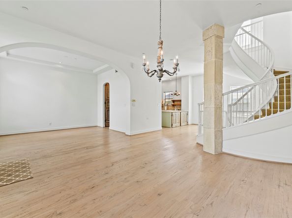 624 Harold Street, Houston TX 77006