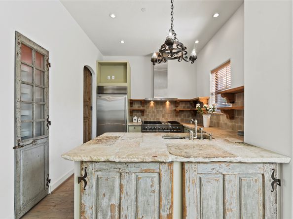 624 Harold Street, Houston TX 77006
