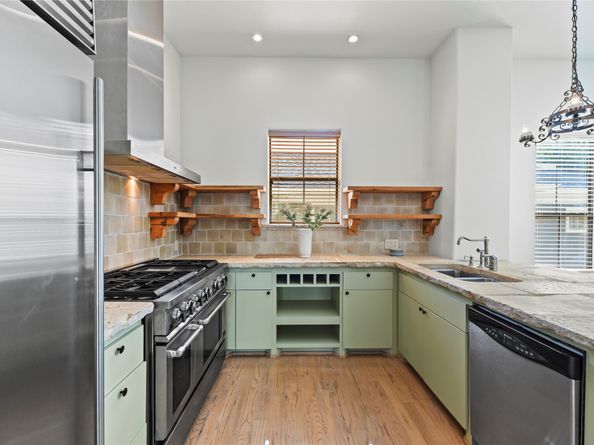 624 Harold Street, Houston TX 77006