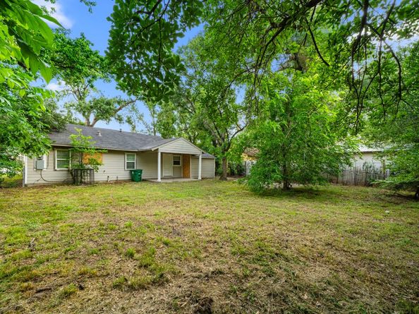 5835 Southseas Street, Houston TX 77033