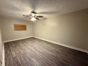 5835 Southseas Street, Houston TX 77033