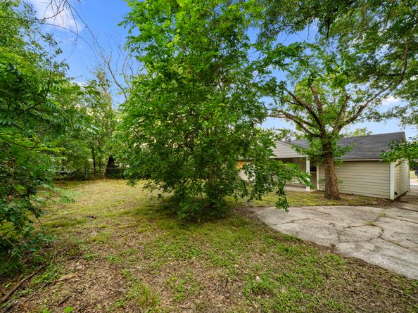 5835 Southseas Street, Houston TX 77033