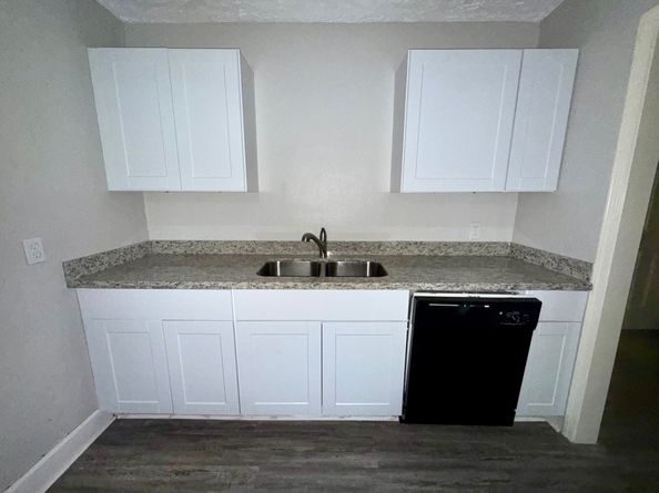 5835 Southseas Street, Houston TX 77033