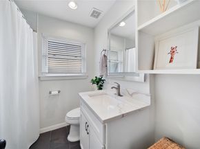 2007 Wakefield Drive, Houston TX 77018