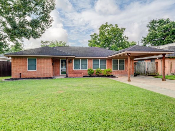 2007 Wakefield Drive, Houston TX 77018
