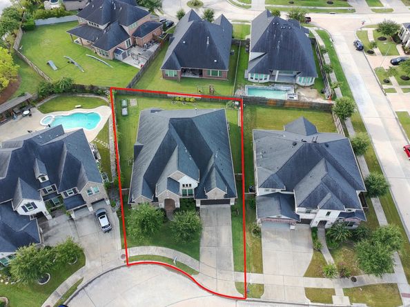 13906 Bell Valley Court, Houston TX 77059