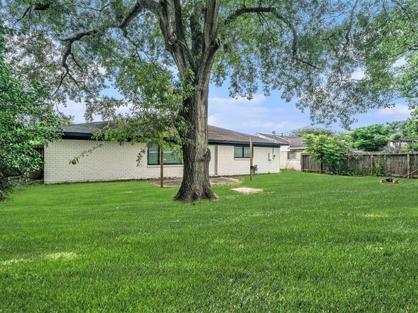 12215 Hillcroft Street, Houston TX 77035