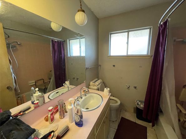 1901 Greenbrook Parkway, Austin TX 78723