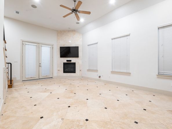 1608 Patterson Street A, Houston TX 77007