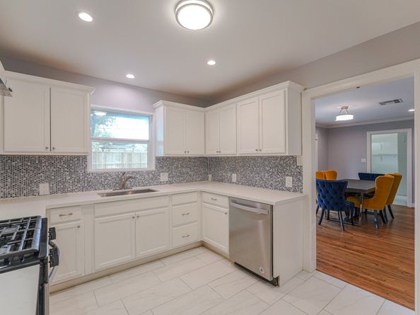 4811 Stillbrooke Drive, Houston TX 77035