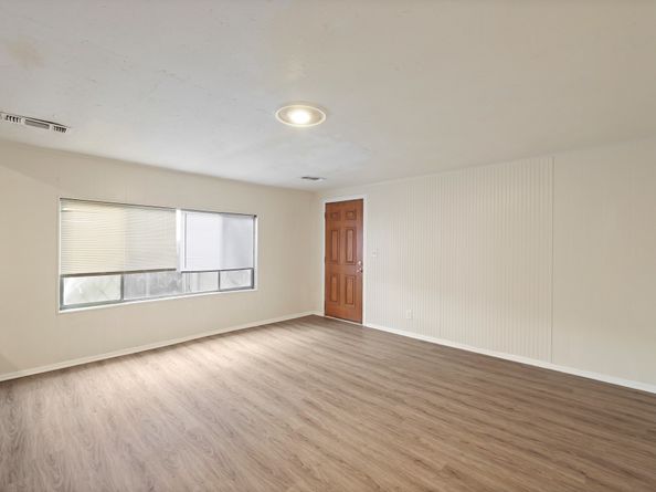 6930 Avenue S, Houston TX 77011