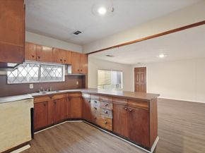 6930 Avenue S, Houston TX 77011