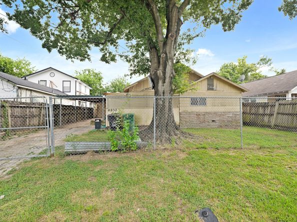 6930 Avenue S, Houston TX 77011
