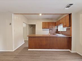 6930 Avenue S, Houston TX 77011