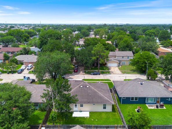 14315 Branchwater Lane, Sugar Land TX 77498