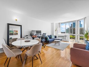 20 2nd St 810, Jersey City NJ 07302