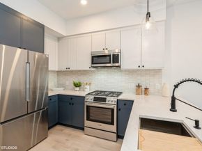 425 3rd St 318, Jersey City NJ 07302