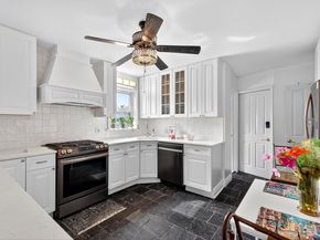 687 Avenue E, Bayonne NJ 07002