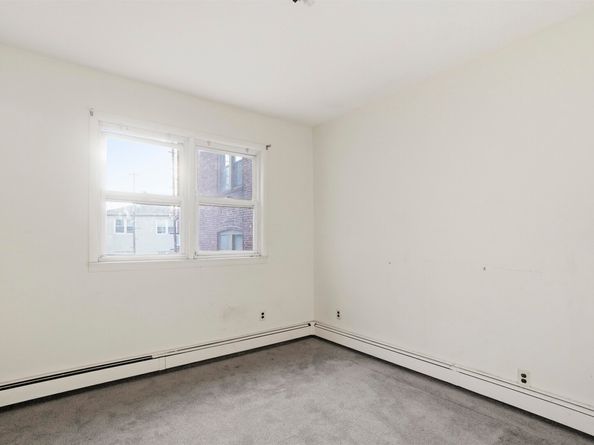 98 West 49th St, Bayonne NJ 07002