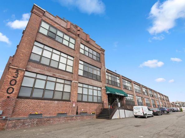 300 Communipaw Ave 150, Jersey City NJ 07304