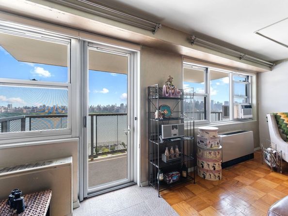 6600 Blvd East 11A, West New York NJ 07093