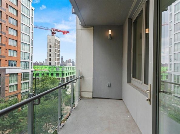 9 Avenue At Port Imperial 504, West New York NJ 07093