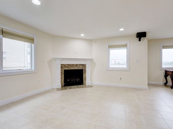 2 Jacobs Landing Way, Secaucus NJ 07094