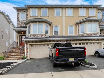 2 Jacobs Landing Way