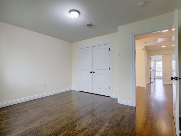 2 Jacobs Landing Way, Secaucus NJ 07094