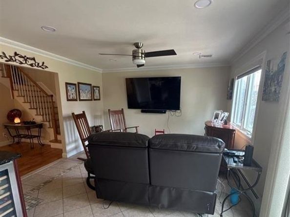 385A Roosevelt St, Fairview NJ 07022