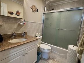 385A Roosevelt St, Fairview NJ 07022