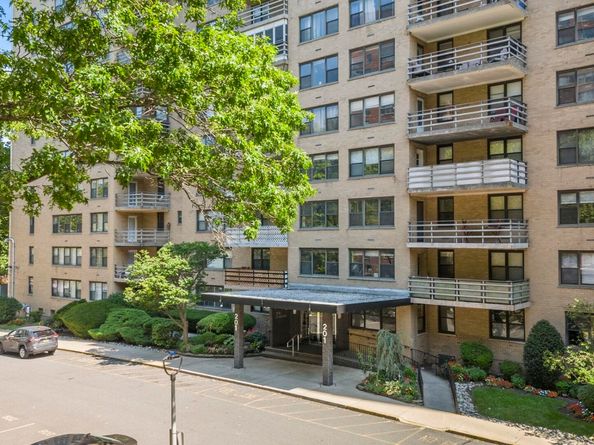 201 St Pauls Ave 8G, Jersey City NJ 07306
