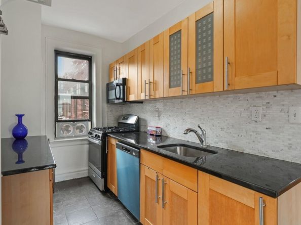 277 Harrison Ave E7, Jersey City NJ 07304