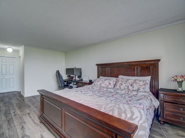 625 Harmon Cove Tower 625, Secaucus NJ 07094